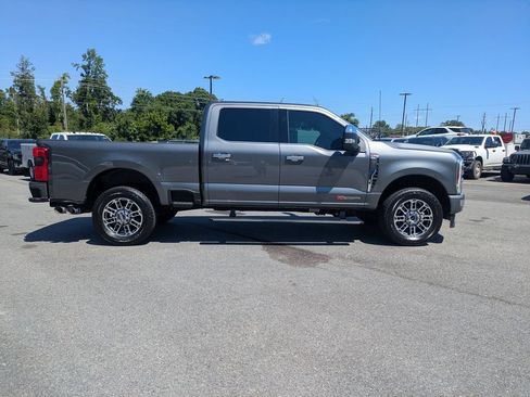 Used 2026 Ford F250 Platinum w/ Platinum Plus Package AWD/4WD image 3