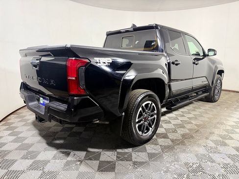 Used 2024 Toyota Tacoma TRD Sport w/ TRD Sport Upgrade Package AWD/4WD image 7