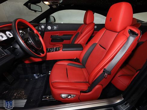 Used 2019 Rolls-Royce Wraith RWD image 19