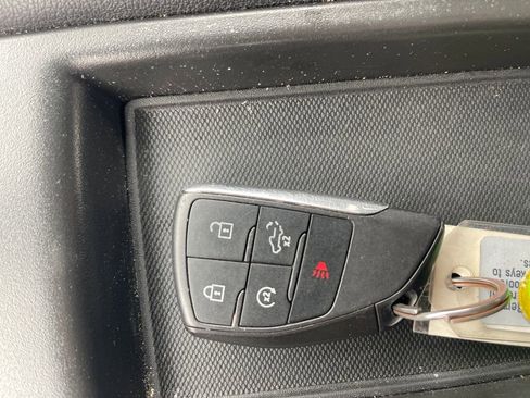 Used 2025 GMC Sierra 1500 SLT image 27