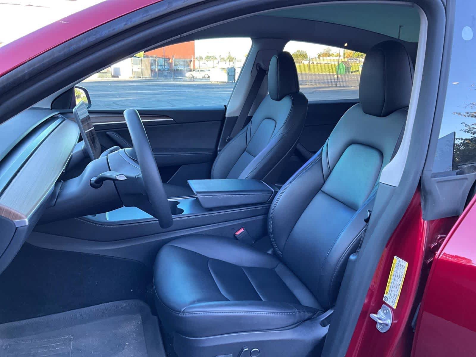 Used 2024 Tesla Model Y Performance AWD/4WD image 6