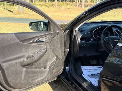 Used 2024 Chevrolet Malibu LT w/ Midnight Edition image 11