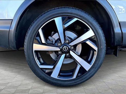 Used 2022 Nissan Rogue Sport SL w/ Premium Package image 25