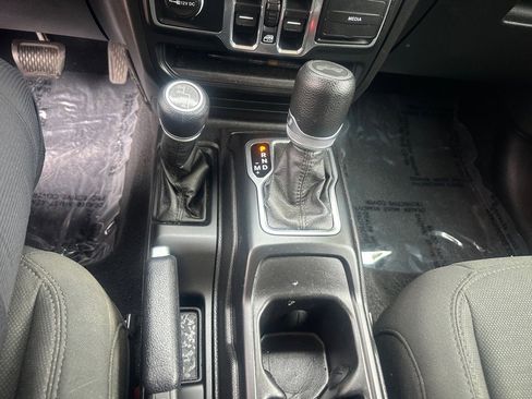 Used 2020 Jeep Wrangler Unlimited Sport S AWD/4WD image 14