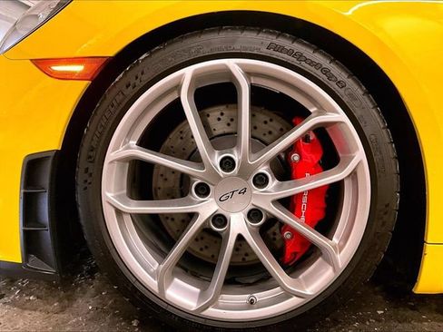 Used 2022 Porsche 718 Cayman GT4 RWD image 8