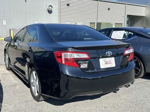 Used 2014 Toyota Camry SE image 11