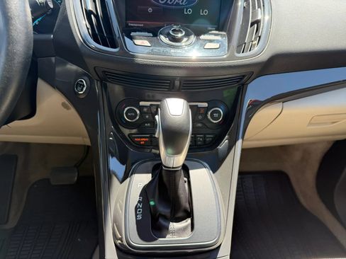 Used 2015 Ford Escape Titanium w/ Equipment Group 301A FWD image 23