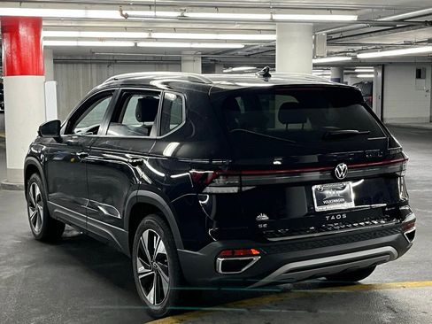 New 2025 Volkswagen Taos SE image 5