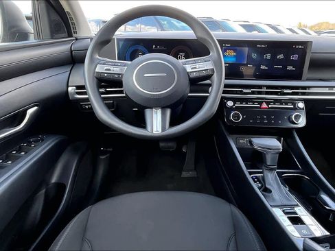 Certified 2025 Hyundai Tucson SEL image 6