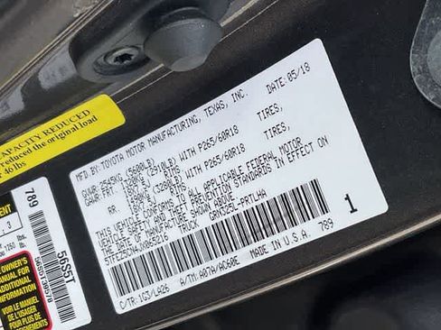 Used 2018 Toyota Tacoma Limited image 30