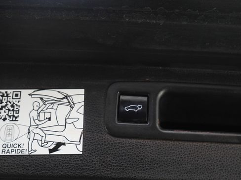 Used 2024 Toyota Highlander XLE image 20