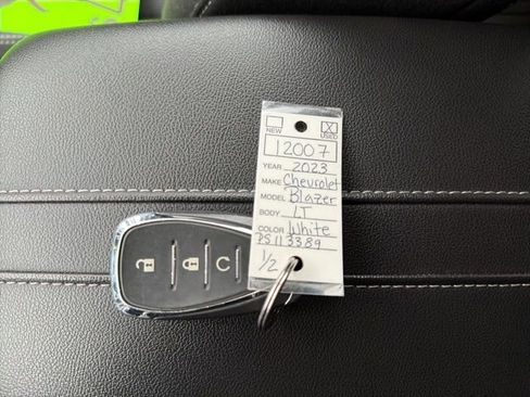 Certified 2023 Chevrolet Blazer LT w/ LPO, Black Grille Bar Package image 32