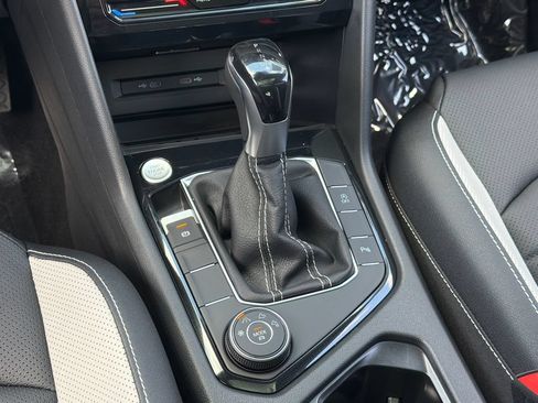 New 2026 Volkswagen Taos SEL AWD/4WD image 21
