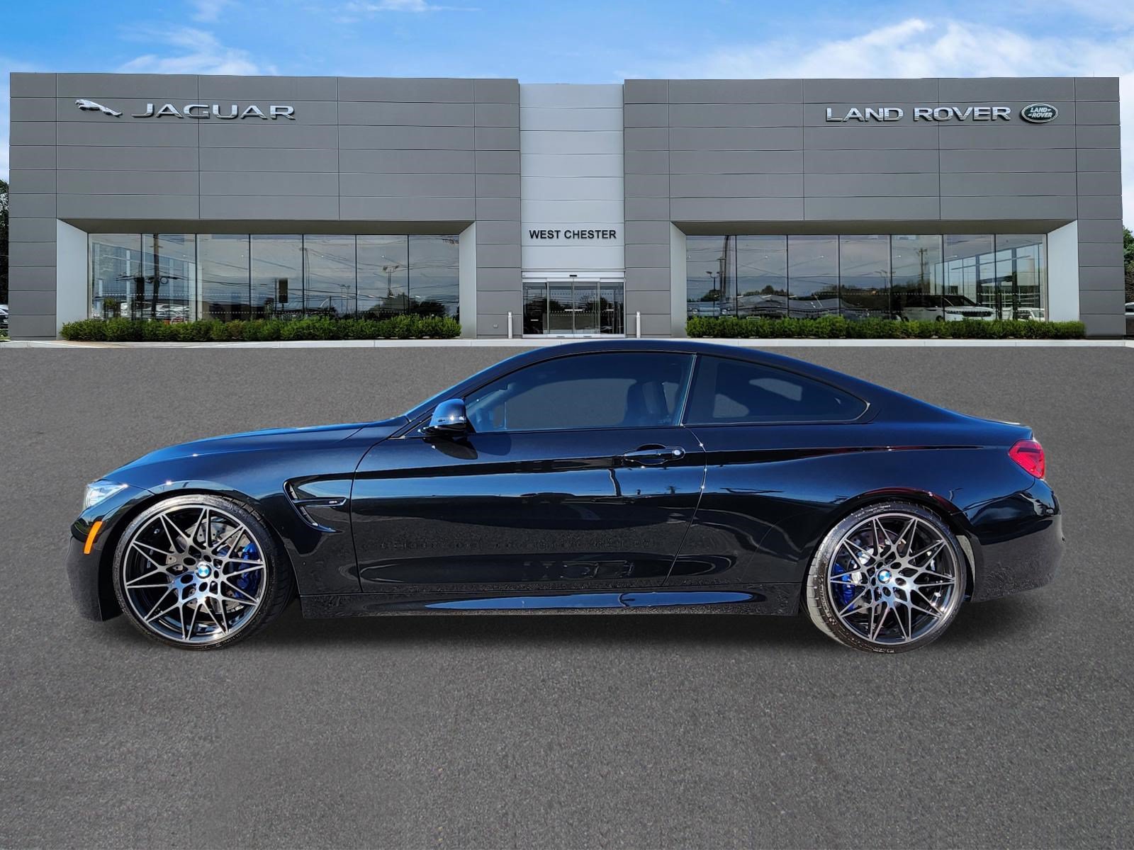 Used 2018 BMW M4 Coupe w/ Competition Package RWD image 5