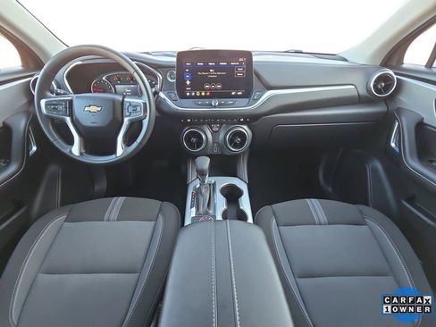 Used 2025 Chevrolet Blazer LT image 9