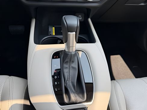 Certified 2024 Honda HR-V EX-L image 19