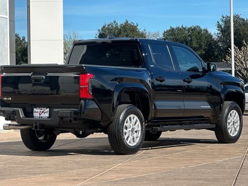 Certified 2025 Toyota Tacoma SR5 image 4