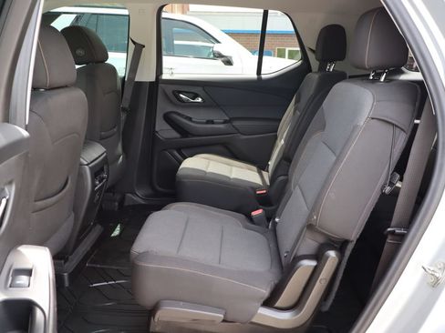 Used 2021 Chevrolet Traverse LT FWD image 38
