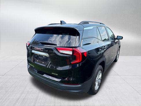 Used 2024 GMC Terrain SLE w/ Driver Convenience Package AWD/4WD image 8