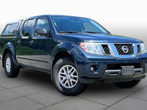 Used 2020 Nissan Frontier SV AWD/4WD image 3
