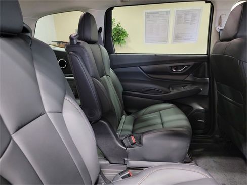 Used 2025 Subaru Ascent Bronze Edition w/ Popular Package #2 image 16