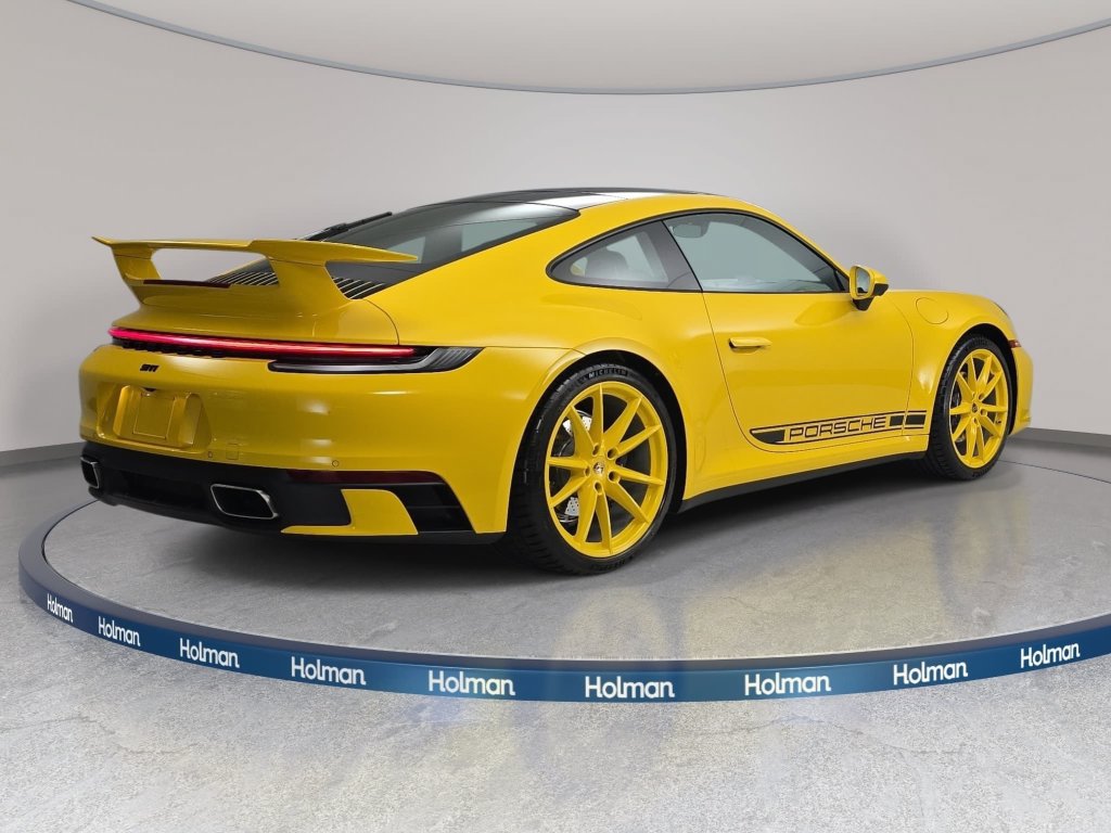 Used 2023 Porsche 911 Carrera RWD image 6