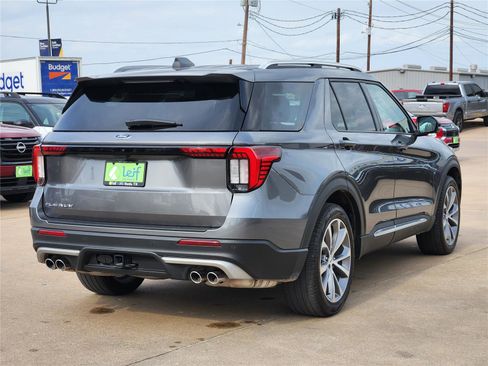 Used 2025 Ford Explorer Platinum w/ Ultimate Package RWD image 5