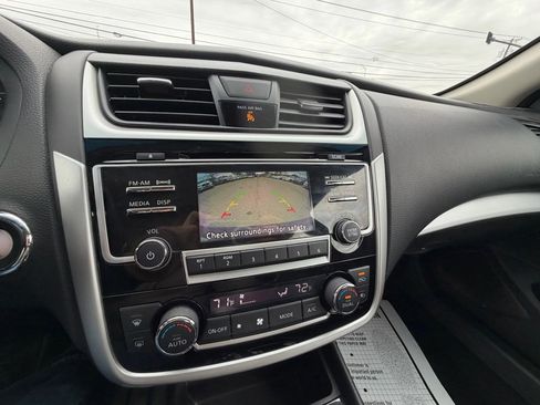 Used 2018 Nissan Altima 2.5 SV image 14