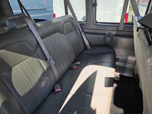 Used 2014 Chevrolet Express 3500 LS image 8