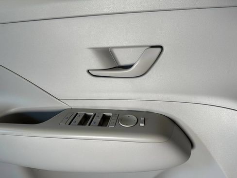 Used 2026 Hyundai Kona SE AWD/4WD image 19