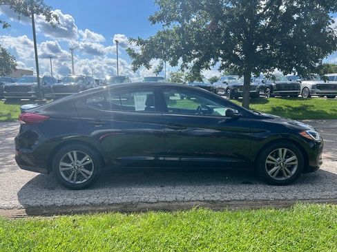 Used 2017 Hyundai Elantra Value Edition FWD image 6