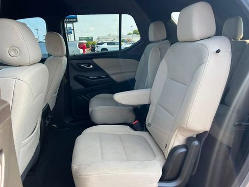 Used 2023 Chevrolet Traverse LT w/ LPO, Cargo Package AWD/4WD image 4