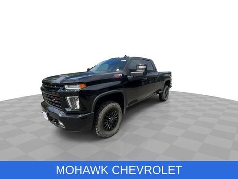 Used 2022 Chevrolet Silverado 2500 LT w/ Midnight Edition AWD/4WD image 4