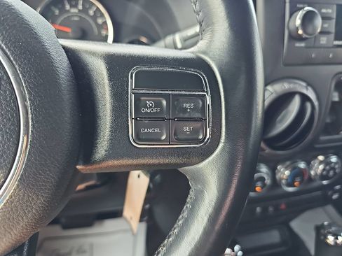 Used 2018 Jeep Wrangler Unlimited Sport S AWD/4WD image 18
