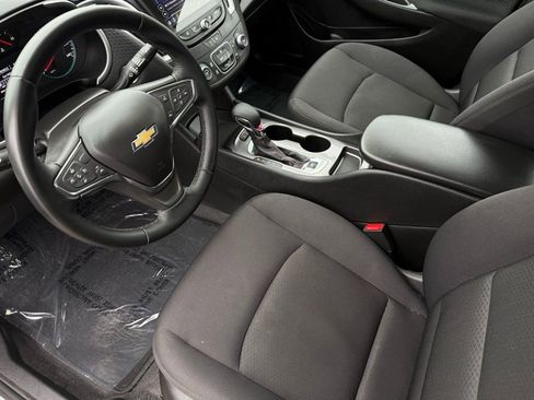 Used 2025 Chevrolet Malibu RS image 15