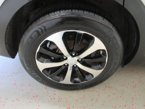 Used 2017 Kia Sorento EX AWD/4WD image 15