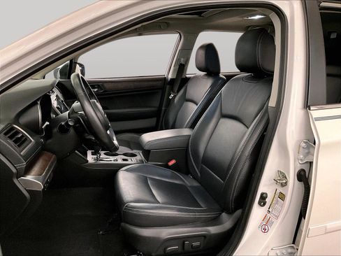 Used 2019 Subaru Outback 2.5i Limited AWD/4WD image 24