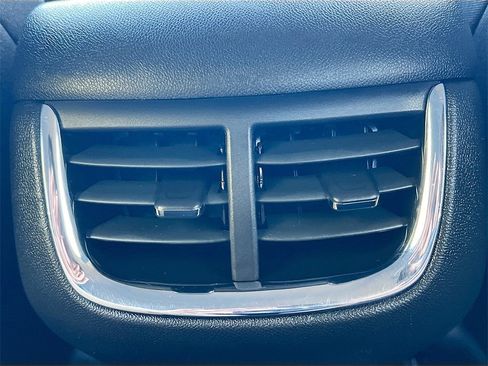 Used 2023 Chevrolet Malibu LT image 24