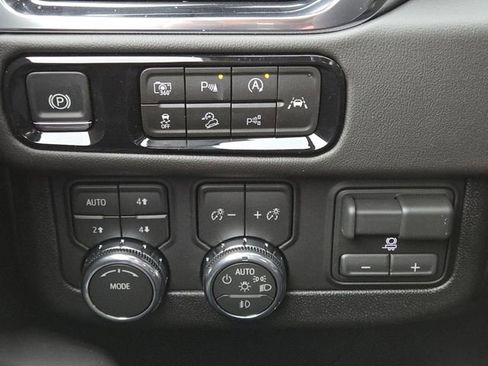 New 2026 GMC Yukon Elevation w/ Elevation Premium Package image 14