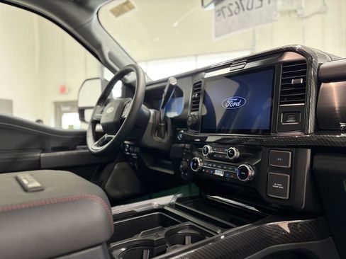 New 2026 Ford F250 Lariat w/ Black Appearance Package AWD/4WD image 36