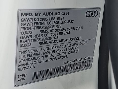 Used 2025 Audi SQ8 Prestige AWD/4WD image 36