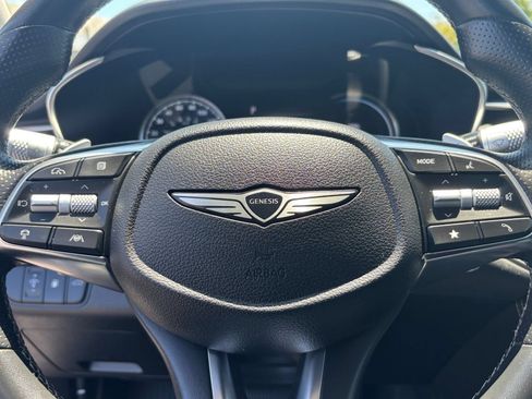 Used 2025 Genesis G70 2.5T RWD image 29