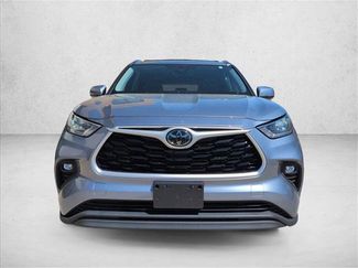Used 2020 Toyota Highlander XLE video 2
