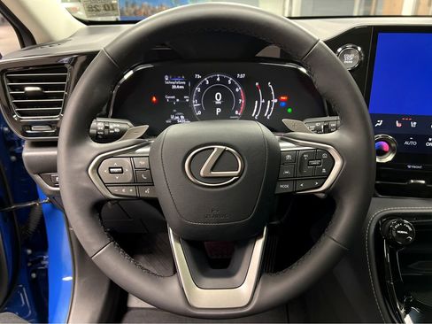 Used 2023 Lexus NX 350 AWD image 11