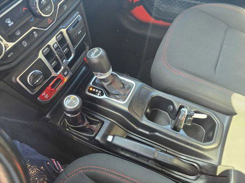 Used 2019 Jeep Wrangler Unlimited Rubicon AWD/4WD image 28