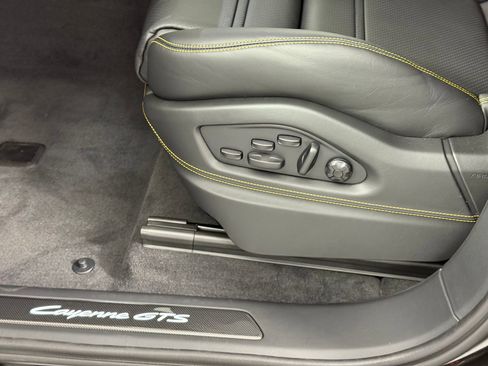 New 2026 Porsche Cayenne GTS image 16