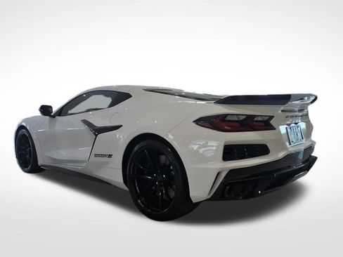 New 2027 Chevrolet Corvette Grand Sport w/ Z52 Sport Performance Package RWD image 5