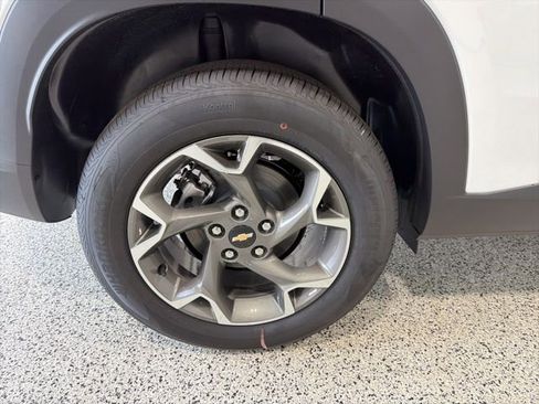 New 2026 Chevrolet Trax LT image 27