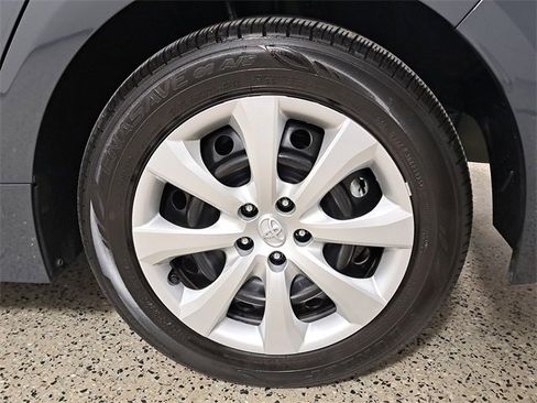 Used 2025 Toyota Corolla LE w/ Convenience Package image 8