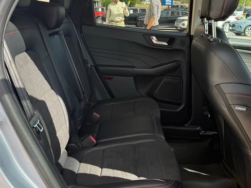 Used 2022 Ford Escape SEL w/ SEL Stealth AWD Package image 23
